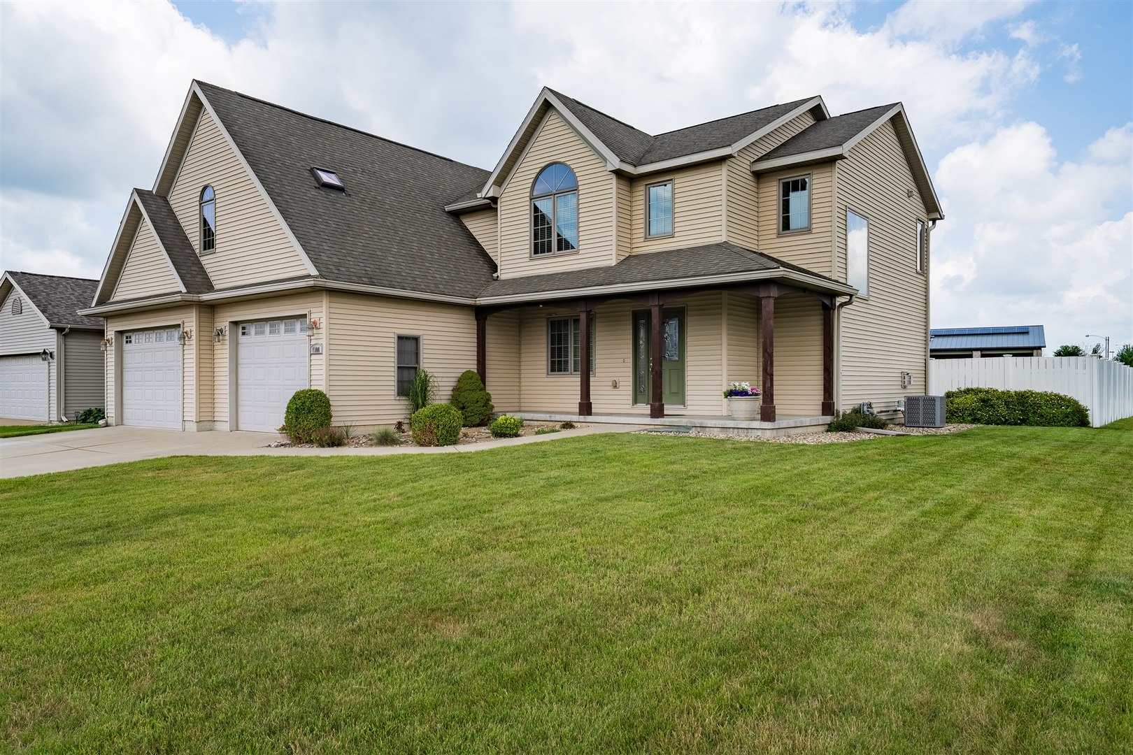 1900 Saltonstall Drive, Normal, IL 61761