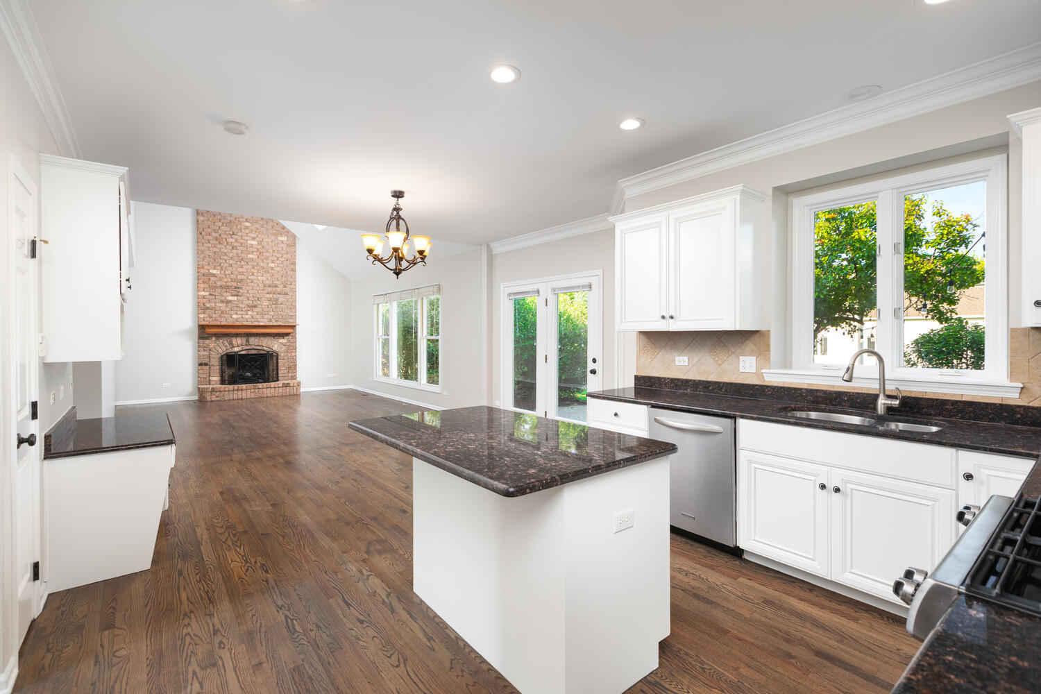 2203 FOX BORO Lane, Naperville, IL 60564