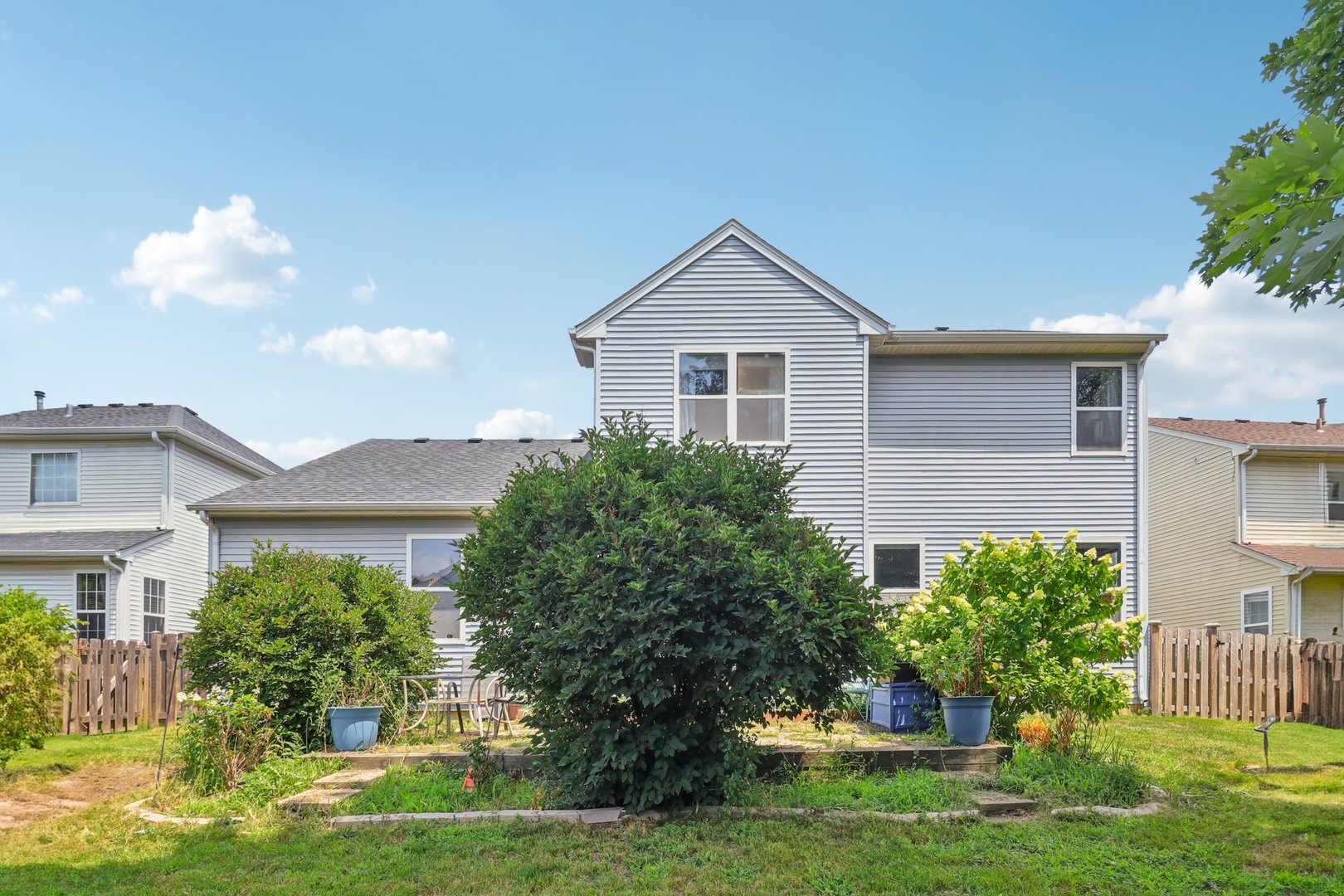 2735 Hillsboro Boulevard, Aurora, IL 60503