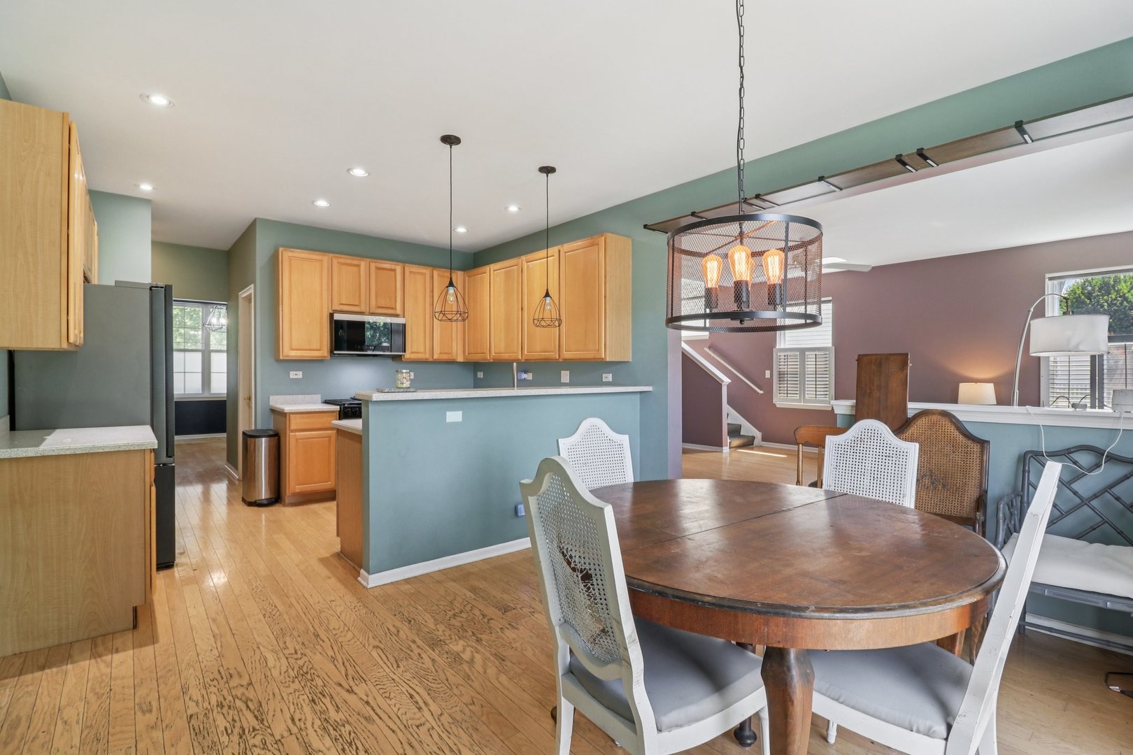 2735 Hillsboro Boulevard, Aurora, IL 60503