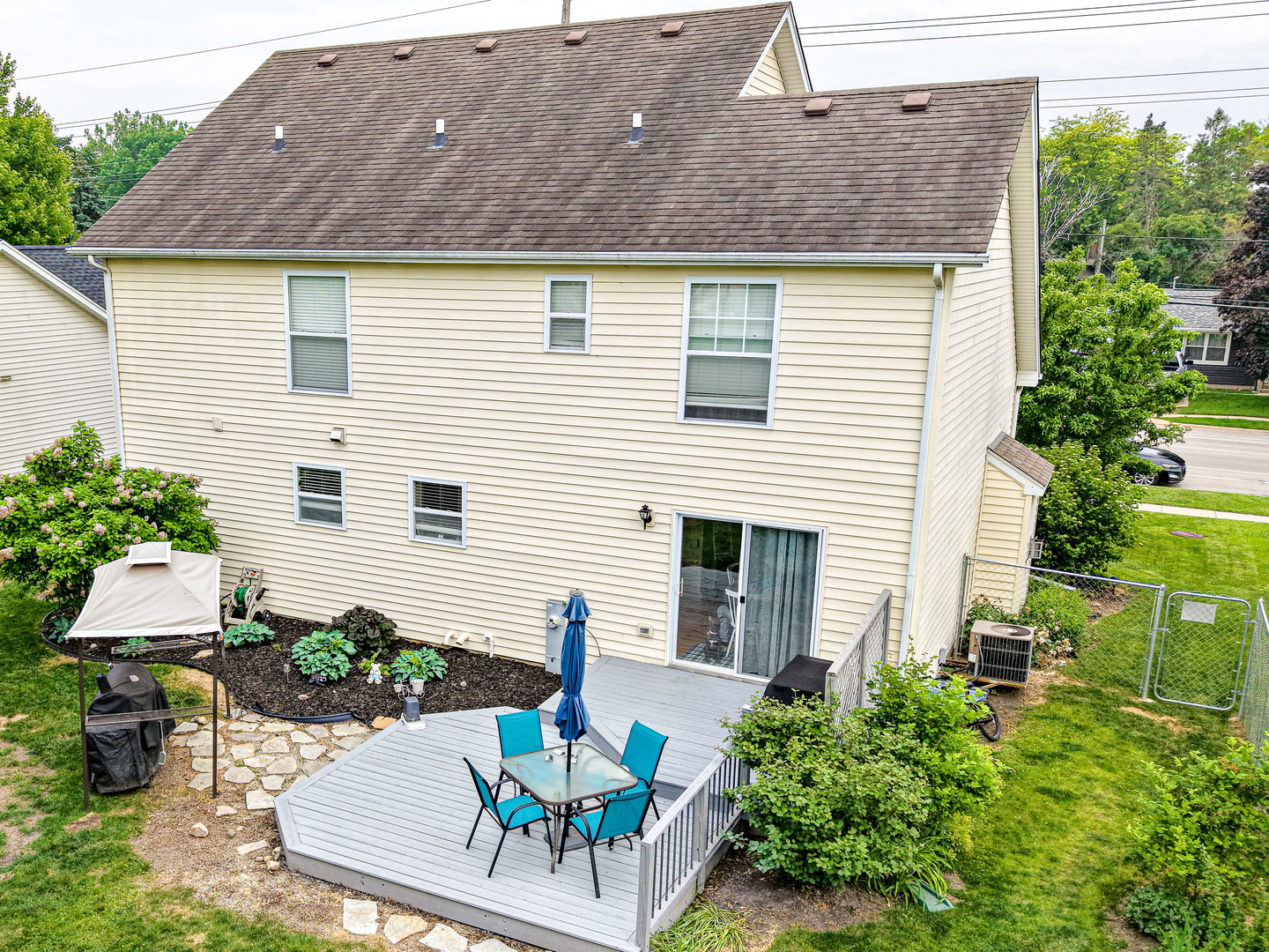 423 W Taylor Street, DeKalb, IL 60115