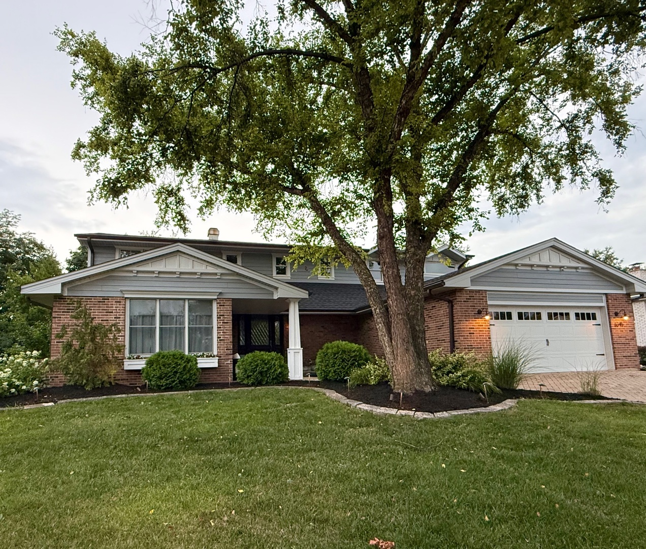 6345 Meadow Lane, Willowbrook, IL 60527