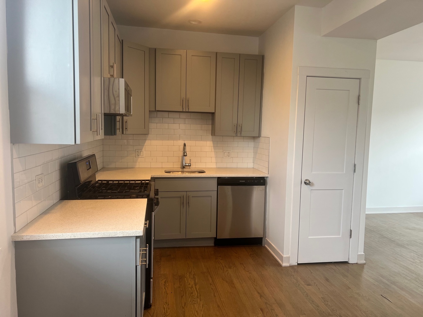 7136 S Prairie Avenue #2, Chicago, IL 60619