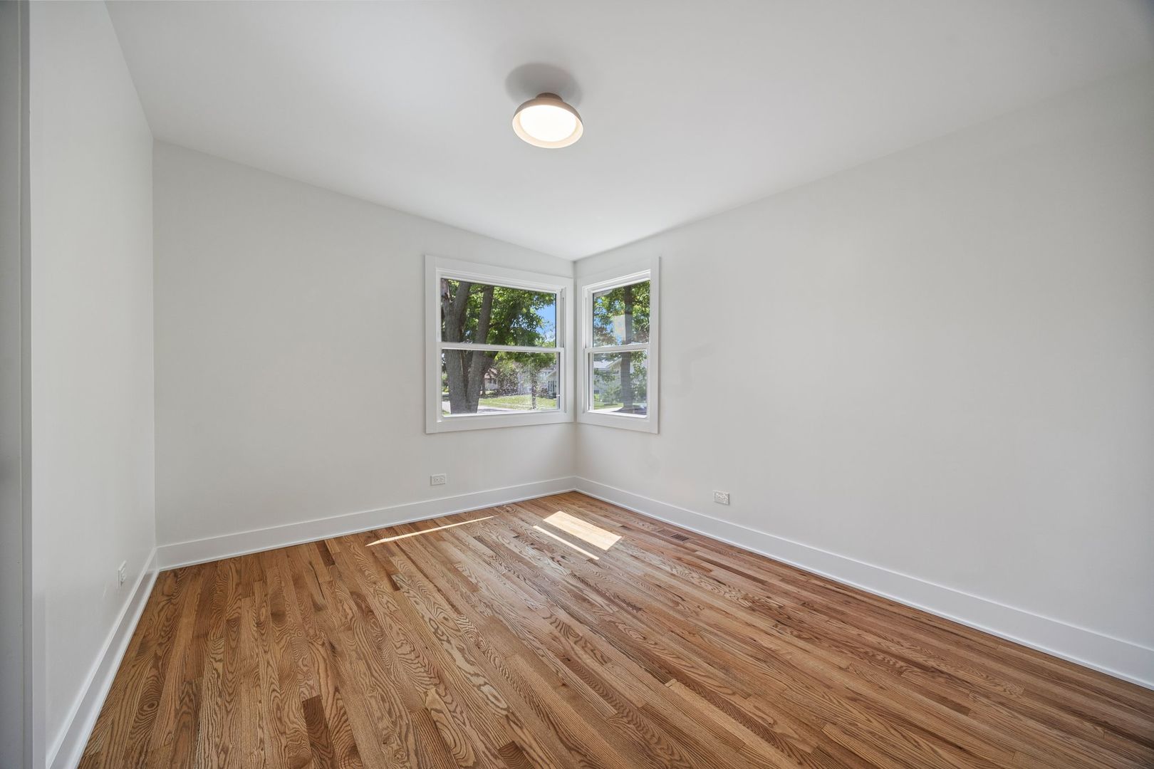 383 N Lincoln Avenue, Villa Park, IL 60181