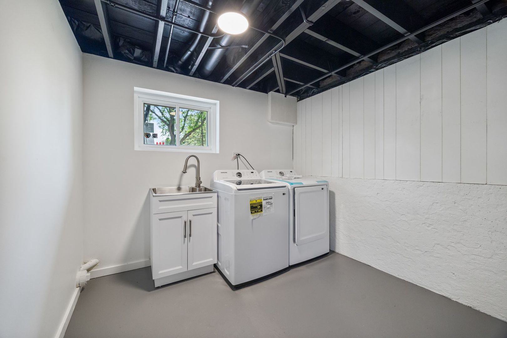 383 N Lincoln Avenue, Villa Park, IL 60181