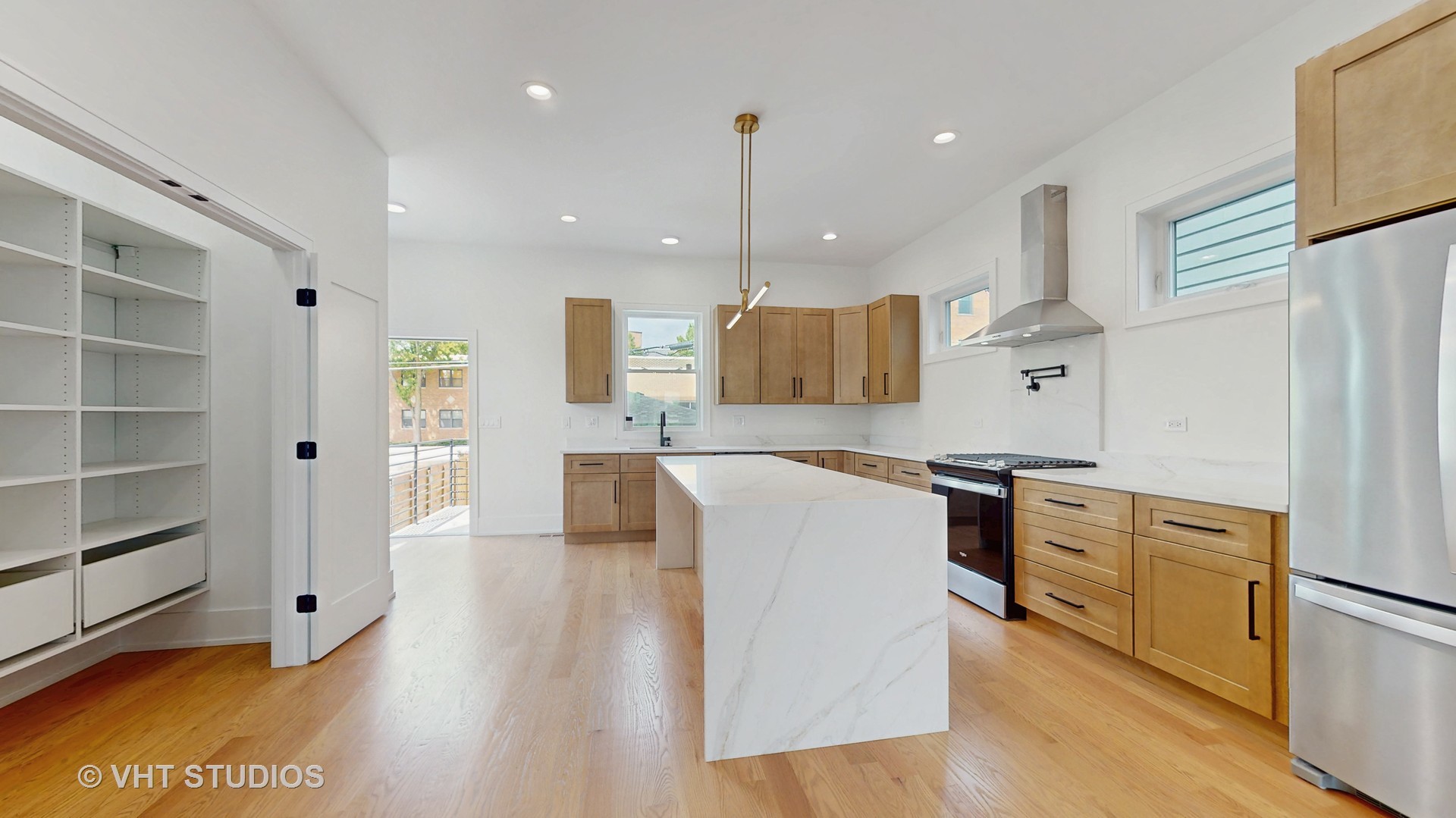 2846 N Sayre Avenue, Chicago, IL 60634