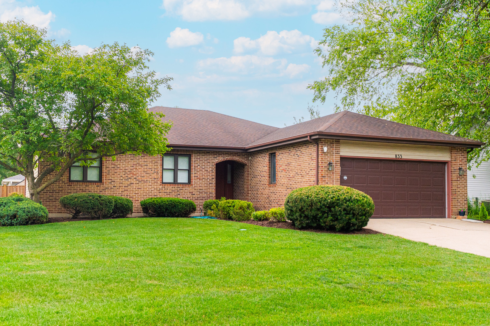 833 Francine Drive, Bartlett, IL 60103