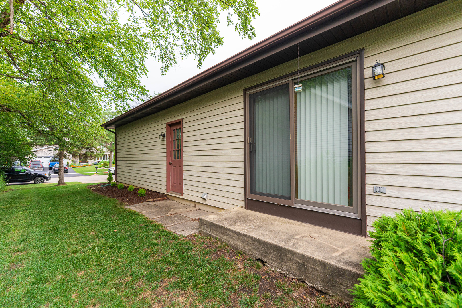 833 Francine Drive, Bartlett, IL 60103