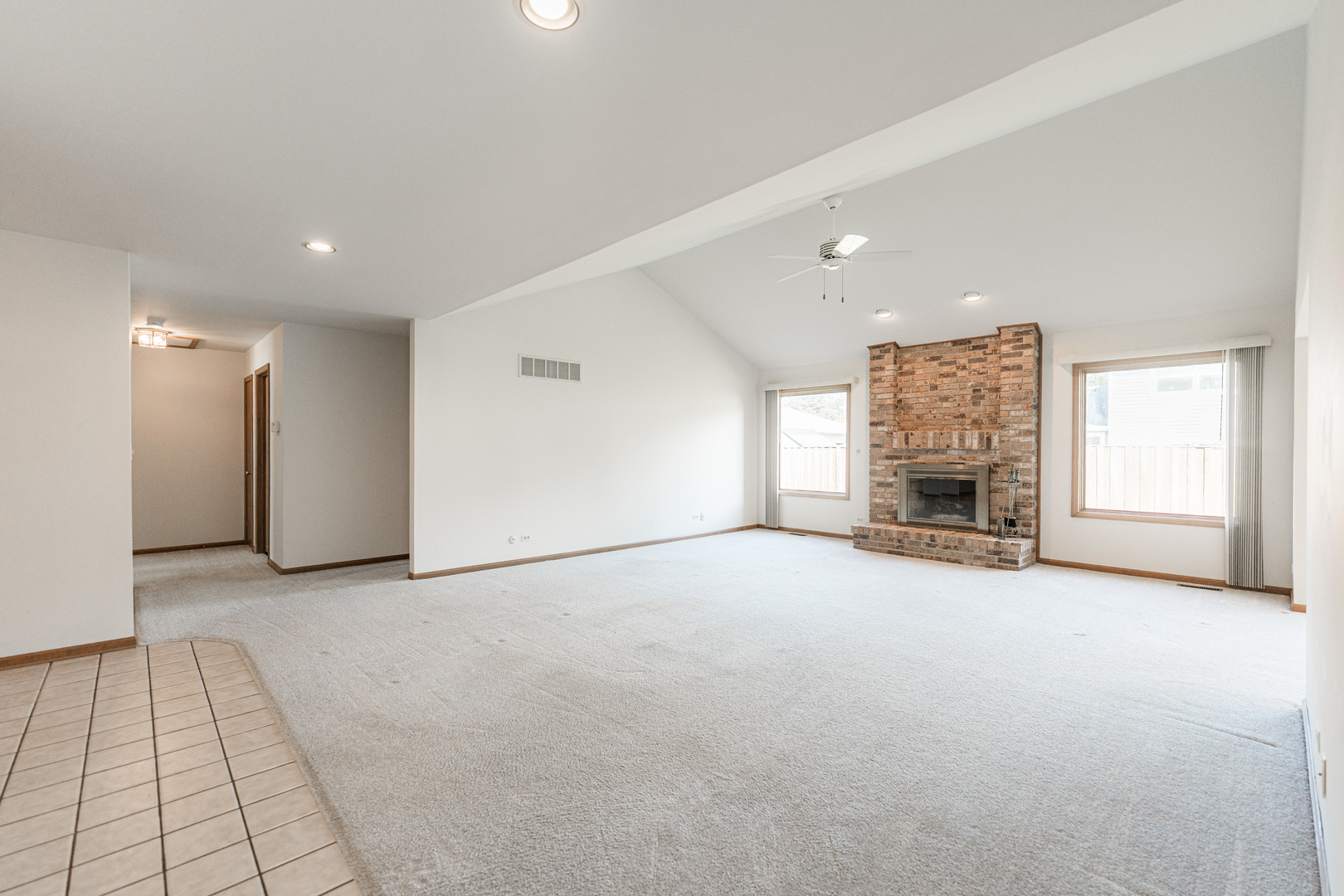 833 Francine Drive, Bartlett, IL 60103