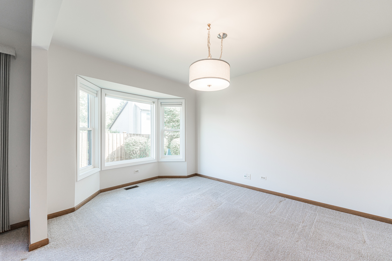 833 Francine Drive, Bartlett, IL 60103