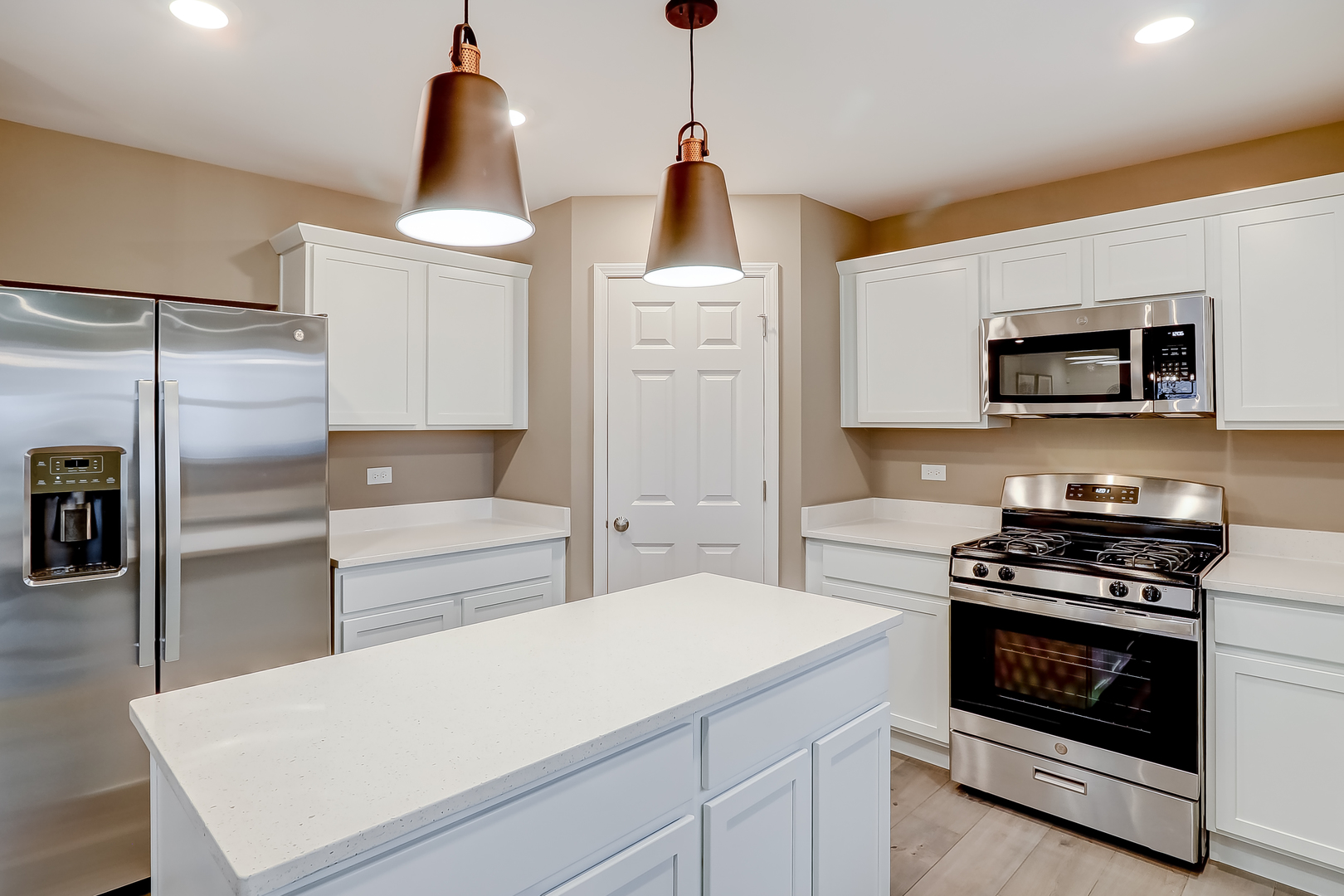 1743 Breton Avenue, North Aurora, IL 60542