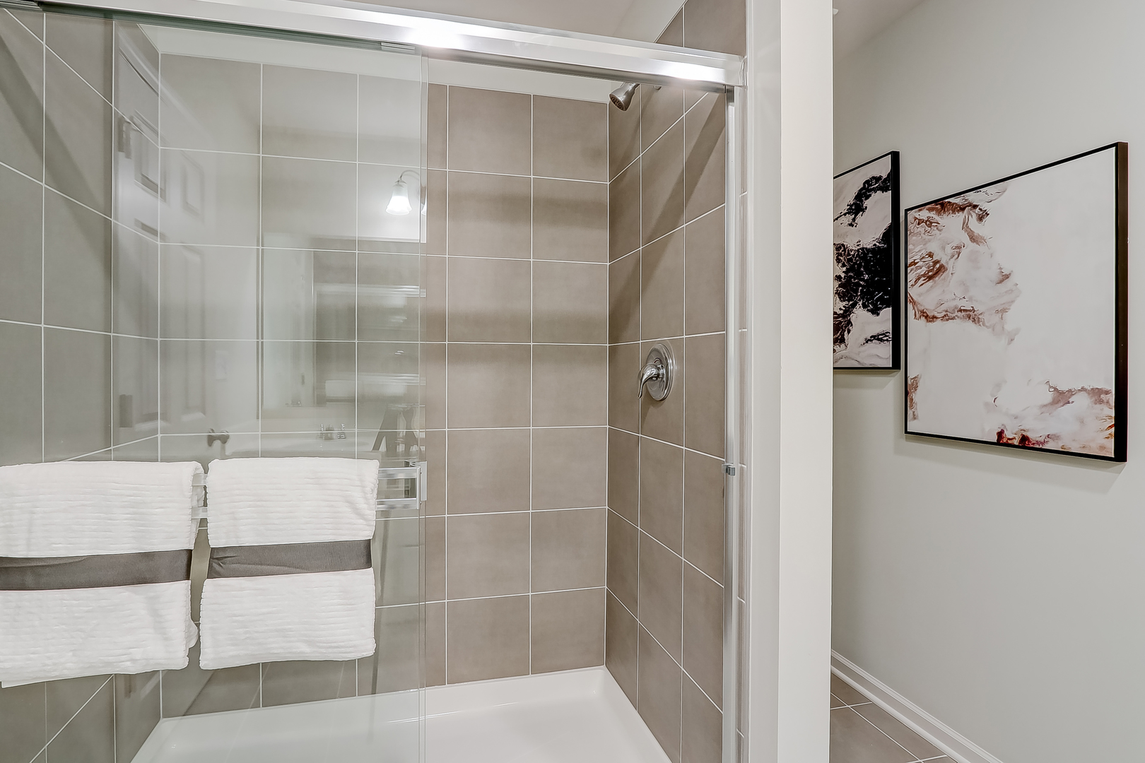 1743 Breton Avenue, North Aurora, IL 60542