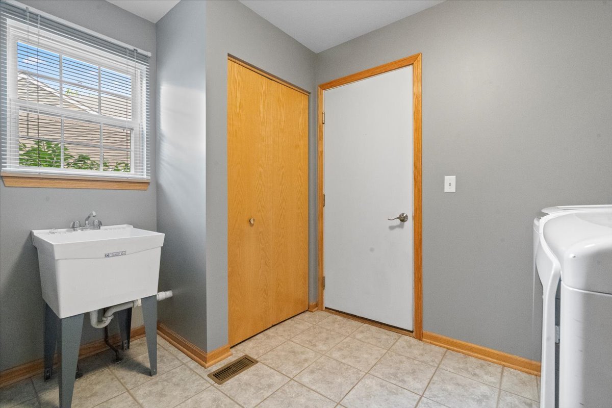1100 Franklin Street, Mundelein, IL 60060