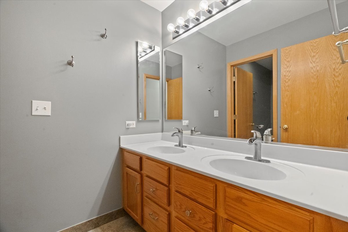 1100 Franklin Street, Mundelein, IL 60060
