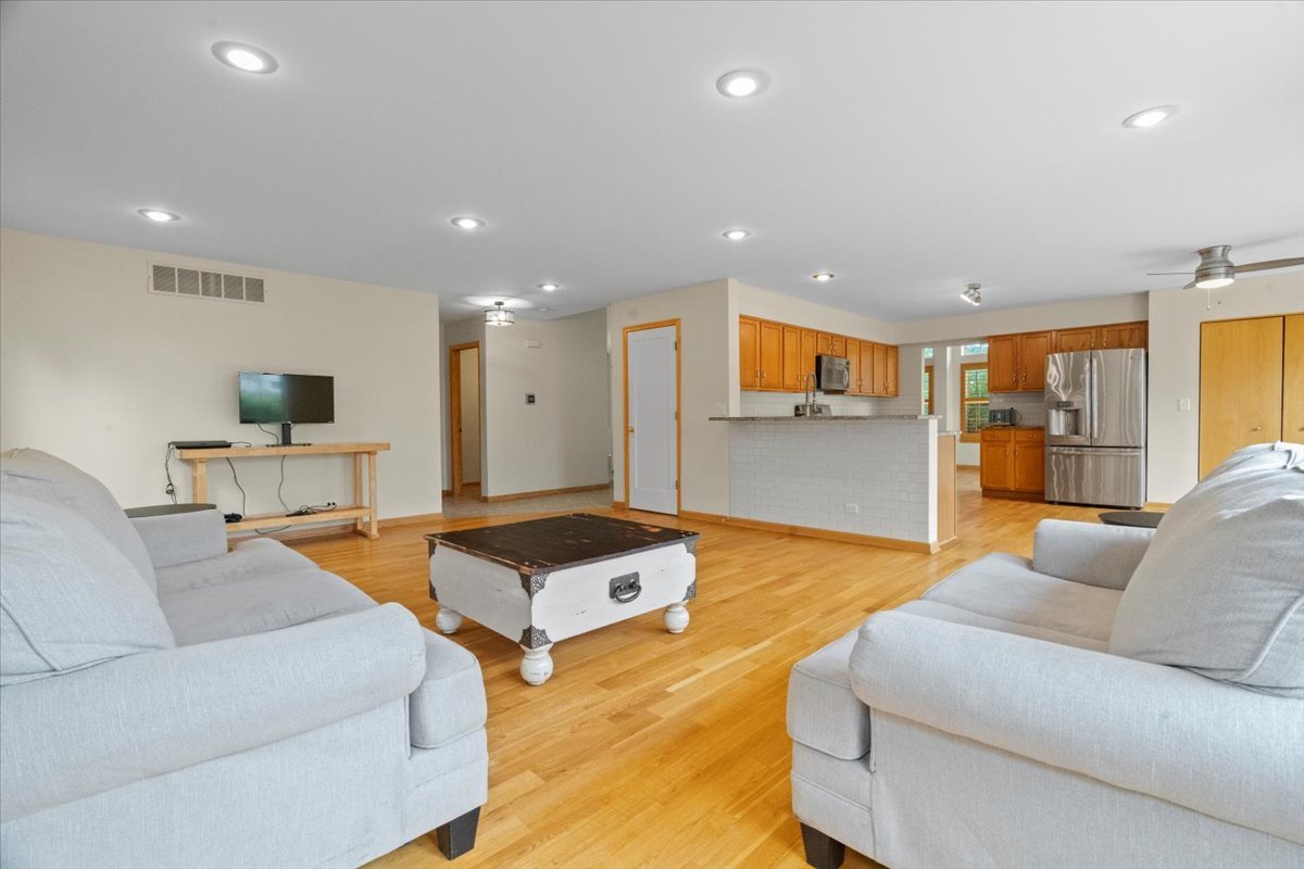 1100 Franklin Street, Mundelein, IL 60060