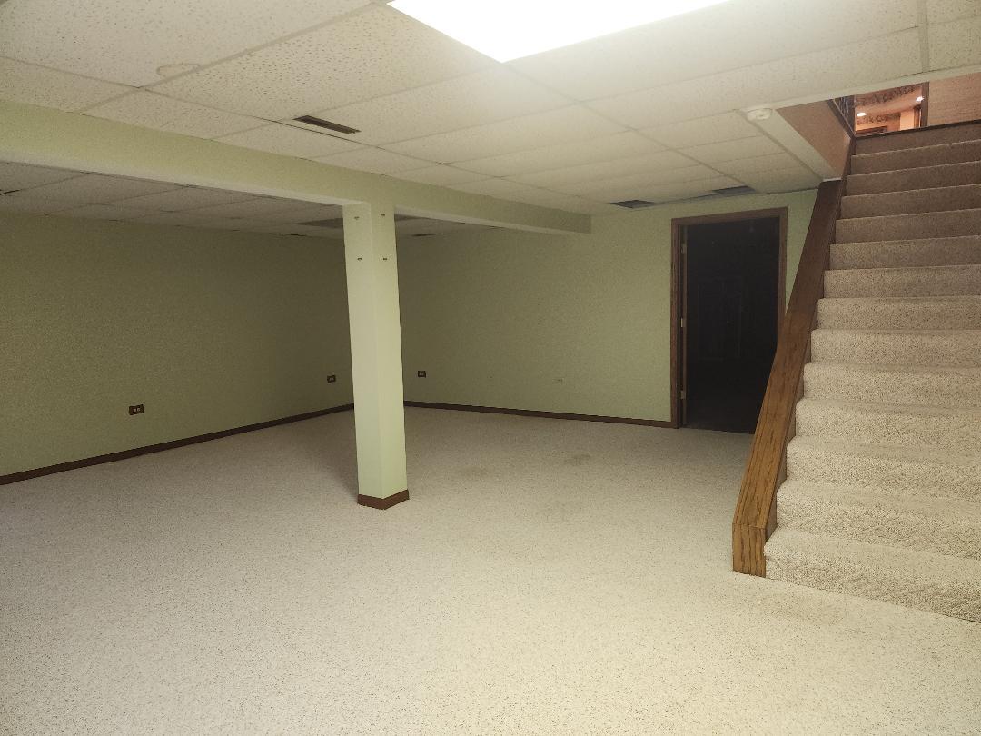 503 N GREEN Street, McHenry, IL 60050