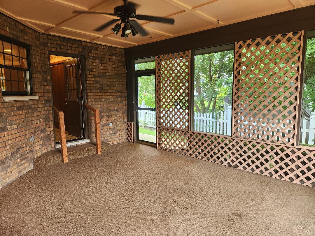 503 N GREEN Street, McHenry, IL 60050
