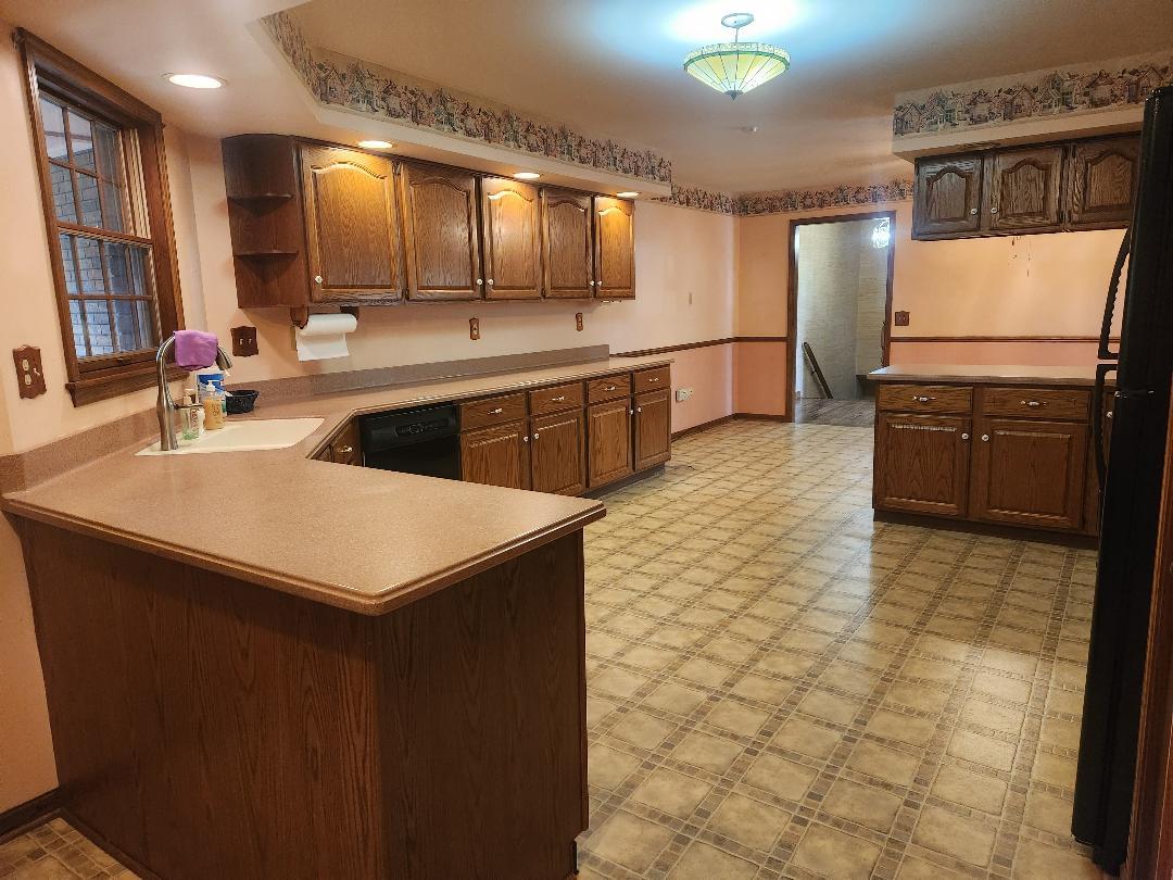 503 N GREEN Street, McHenry, IL 60050