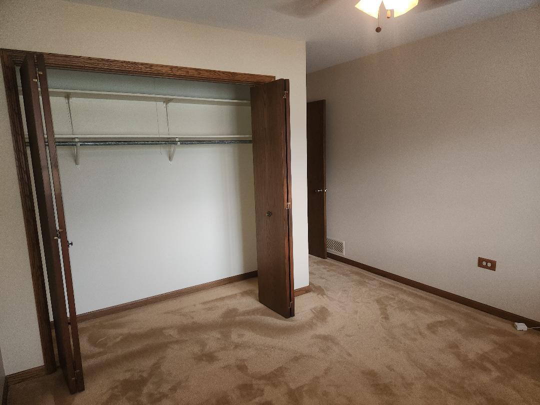 503 N GREEN Street, McHenry, IL 60050