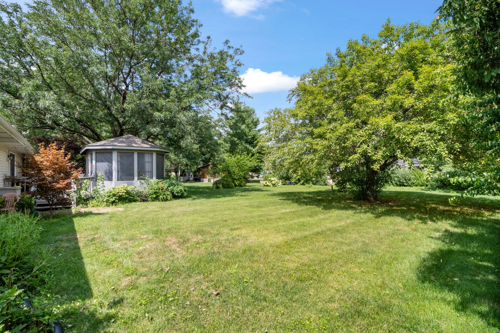 1489 Lake Holiday Drive, Lake Holiday, IL 60548