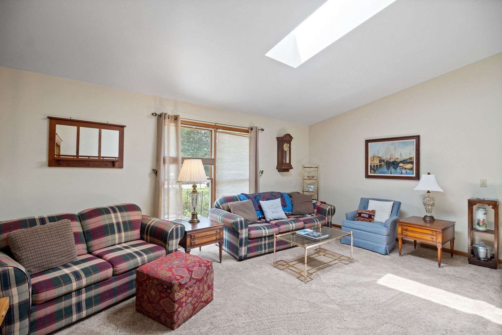 1489 Lake Holiday Drive, Lake Holiday, IL 60548