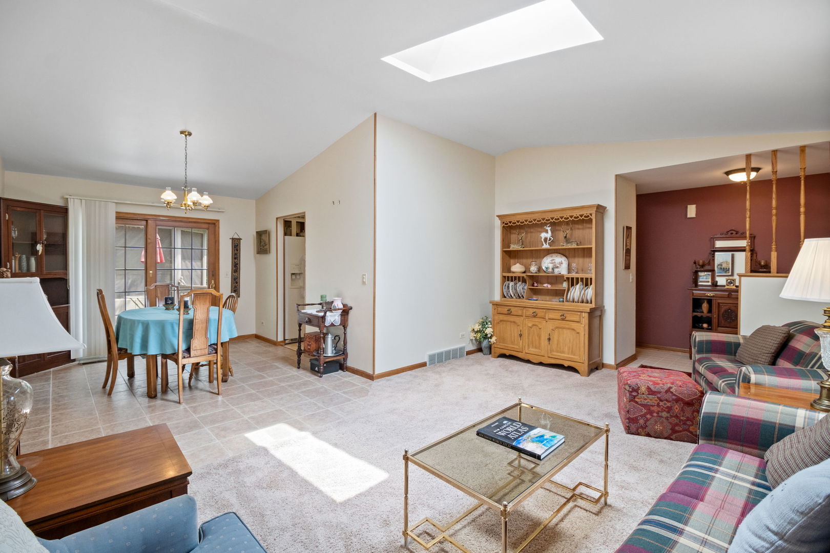 1489 Lake Holiday Drive, Lake Holiday, IL 60548
