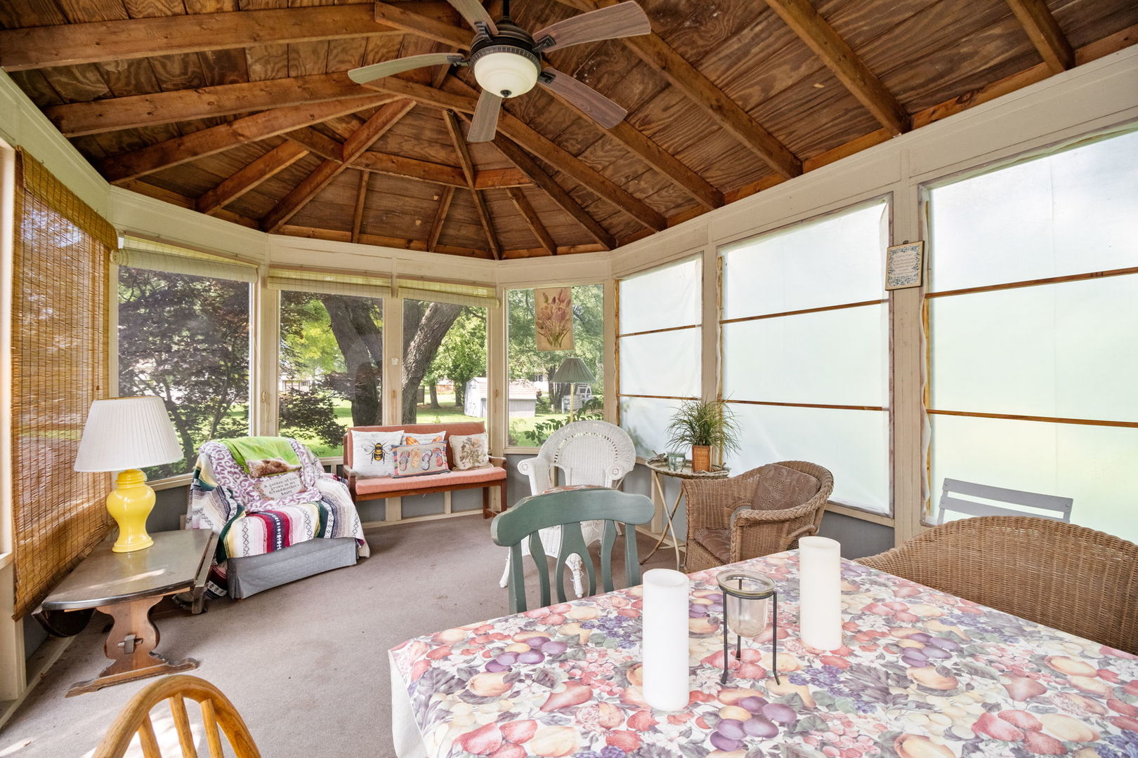 1489 Lake Holiday Drive, Lake Holiday, IL 60548