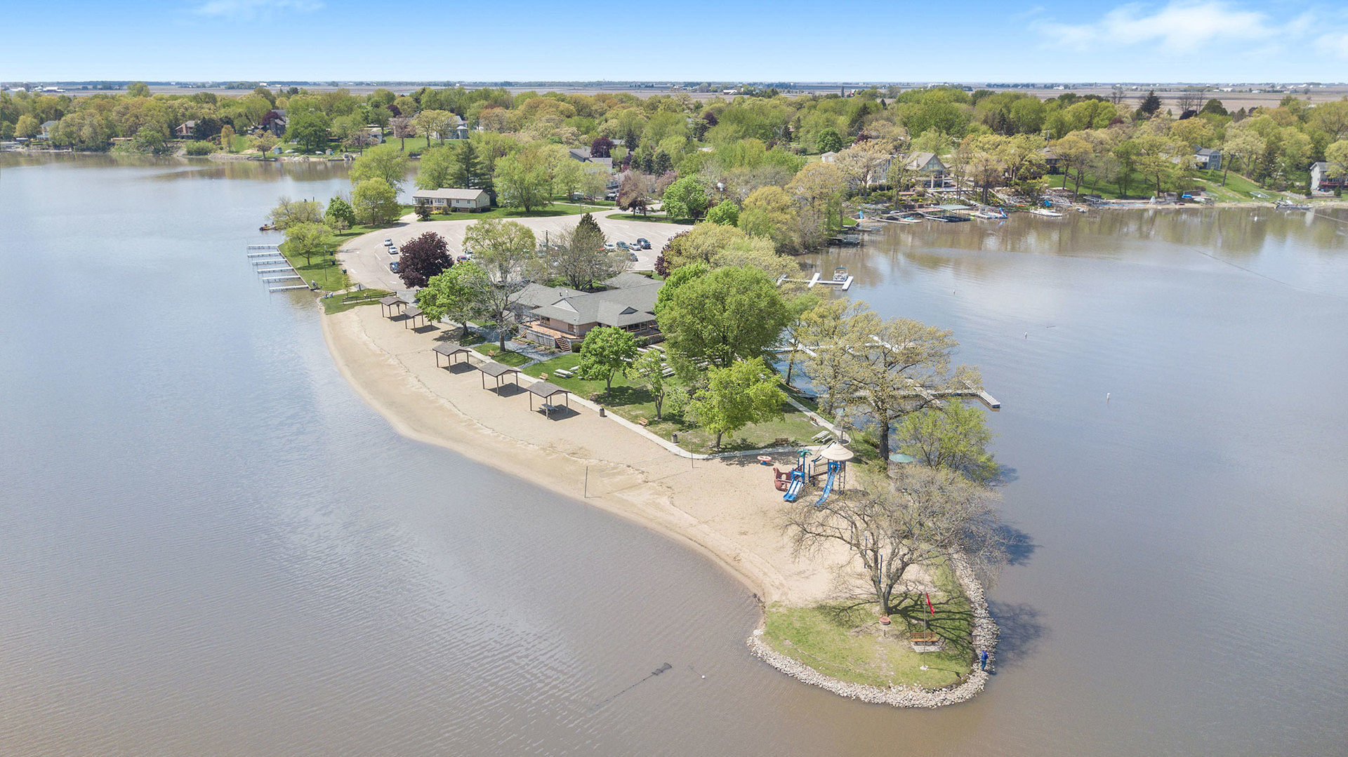 1489 Lake Holiday Drive, Lake Holiday, IL 60548