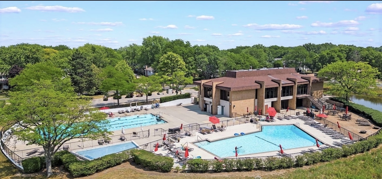 471 Raintree Court #1D, Glen Ellyn, IL 60137