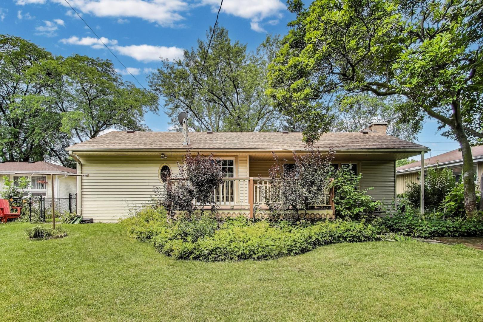 859 S Mount Prospect Road, Des Plaines, IL 60016