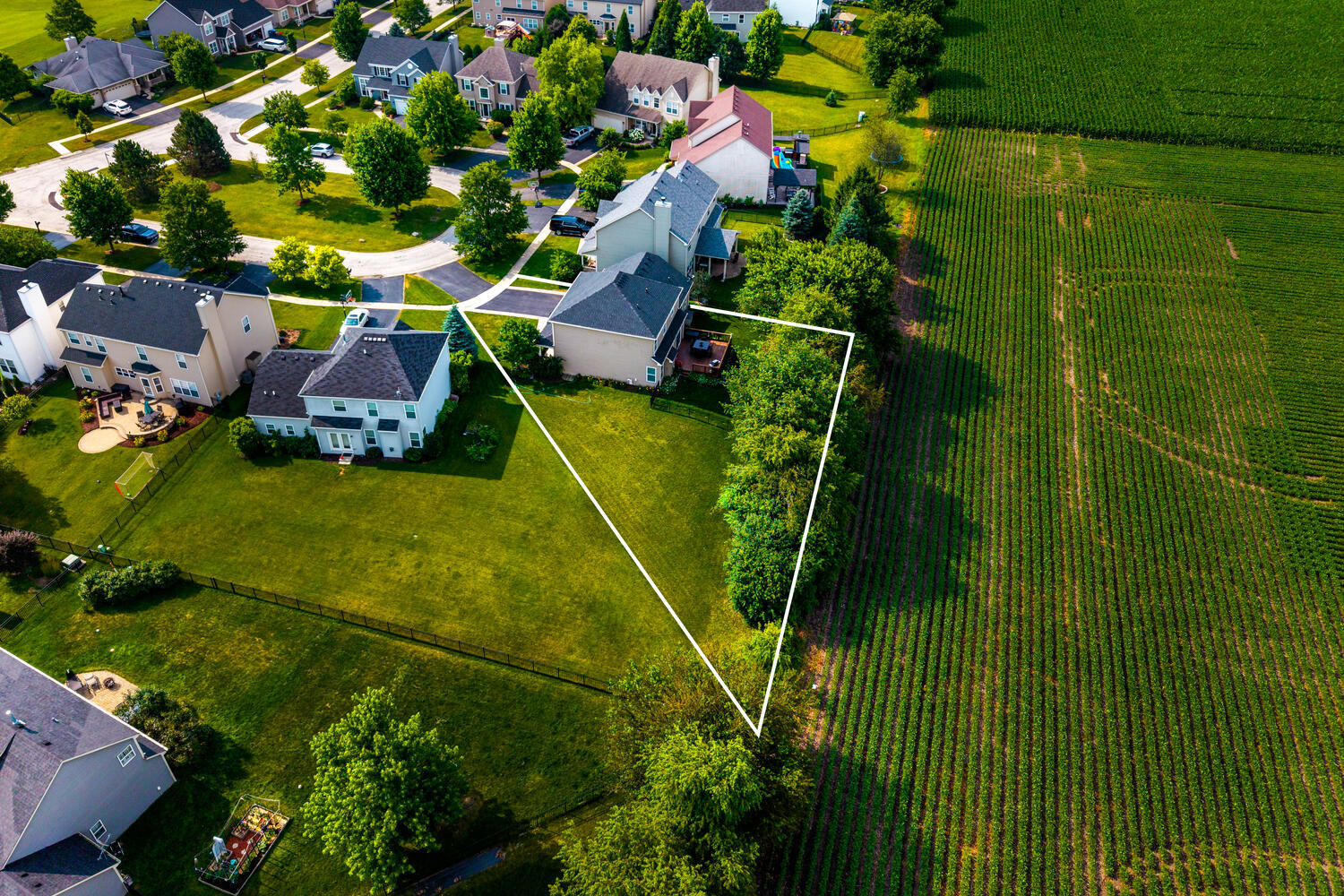 0N418 Eastwood Court, Geneva, IL 60134