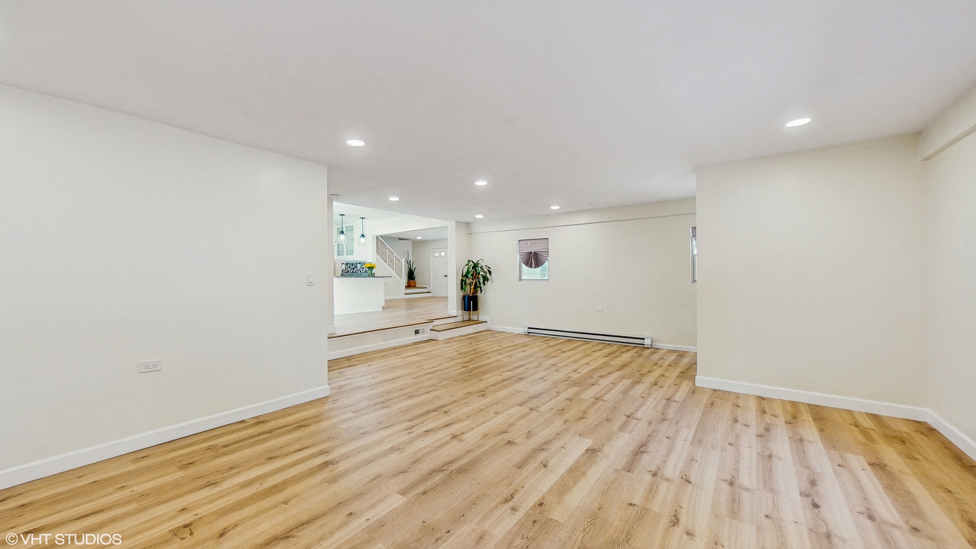 16051 W Des Plaines Drive, Libertyville, IL 60048