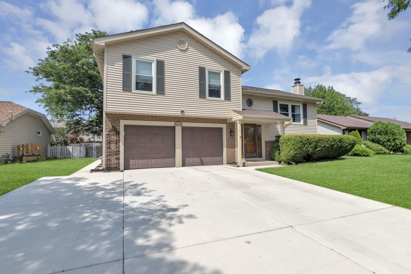 676 Niagara Drive, Bolingbrook, IL 60440