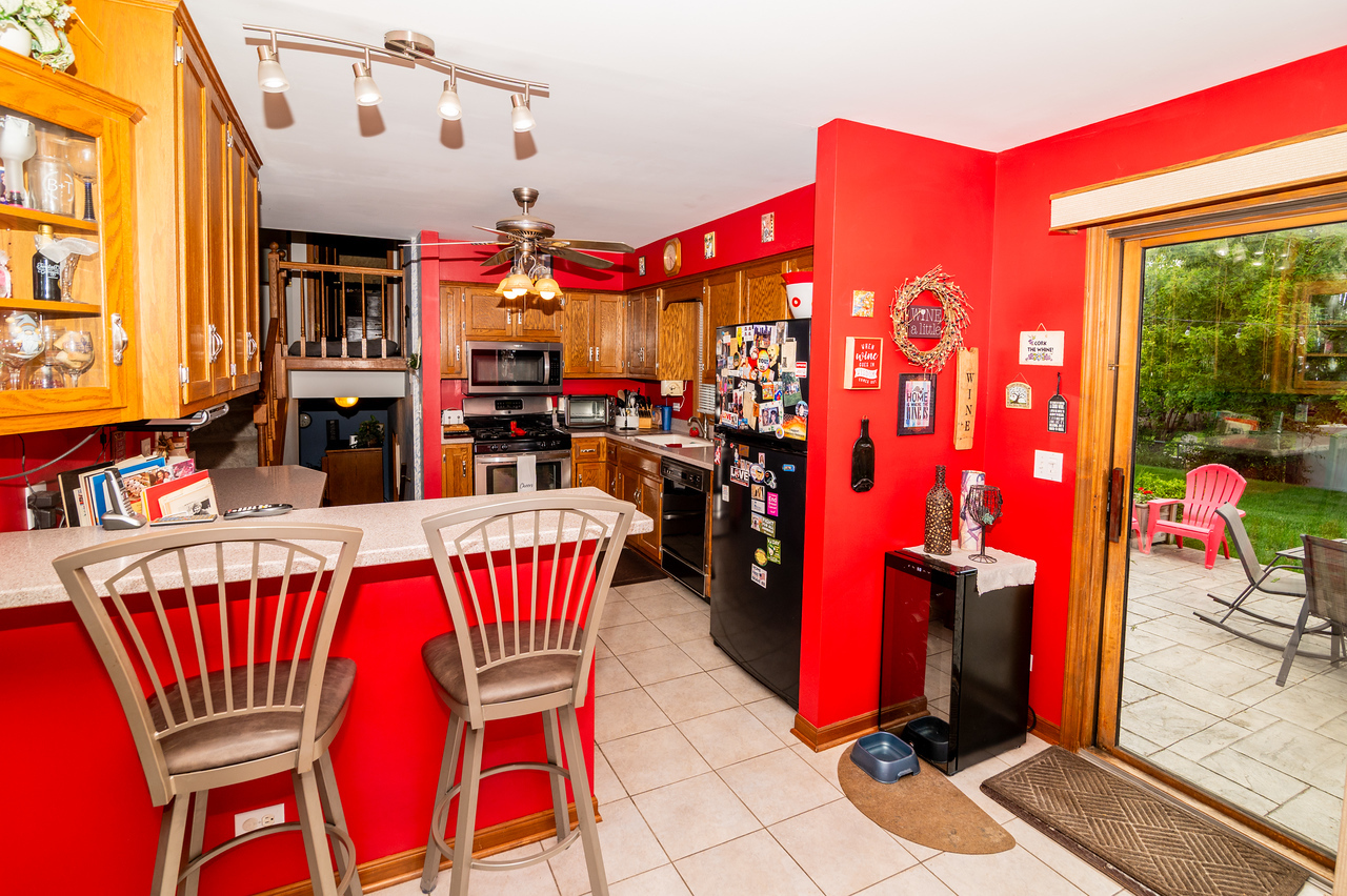 1N280 Morse Street, Carol Stream, IL 60188