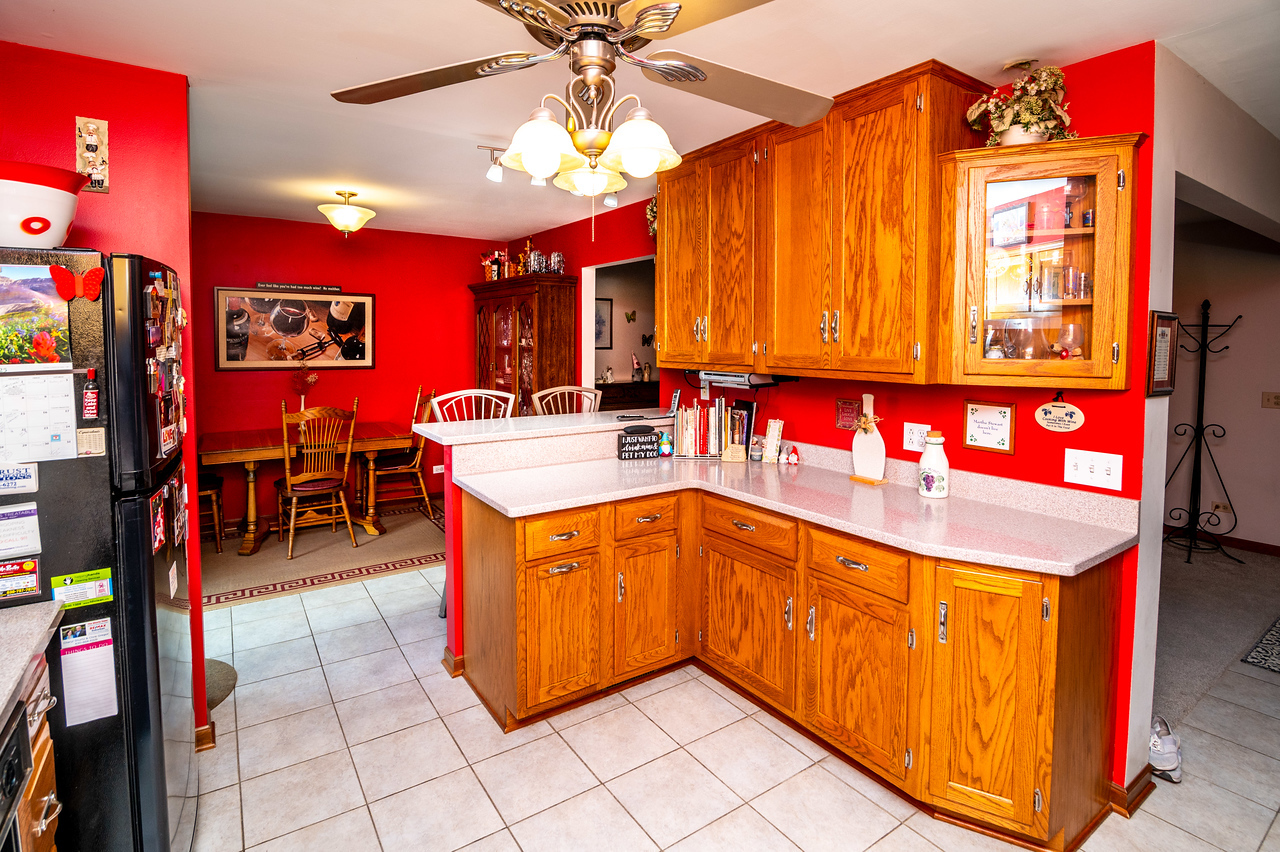 1N280 Morse Street, Carol Stream, IL 60188