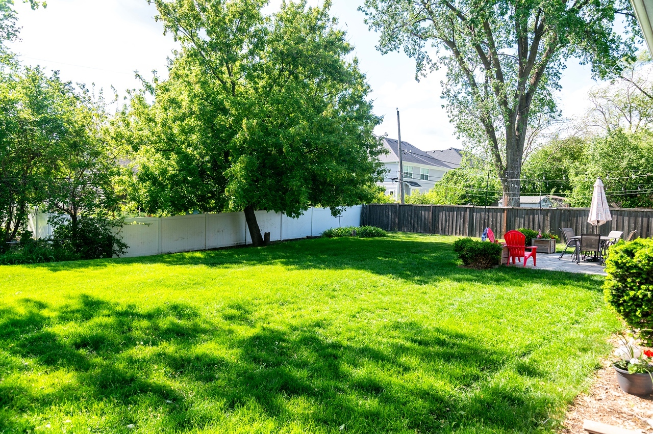1N280 Morse Street, Carol Stream, IL 60188