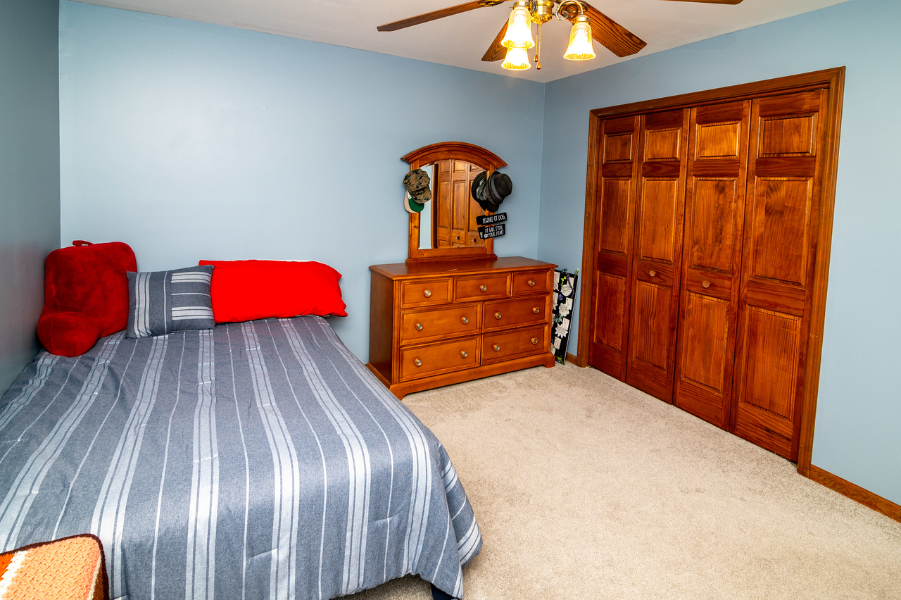 1N280 Morse Street, Carol Stream, IL 60188