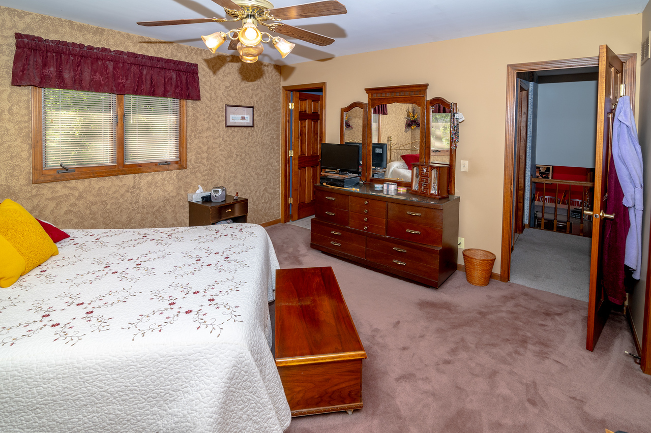 1N280 Morse Street, Carol Stream, IL 60188