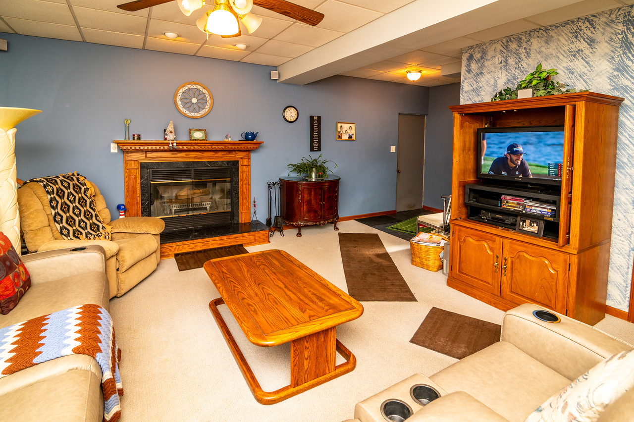 1N280 Morse Street, Carol Stream, IL 60188