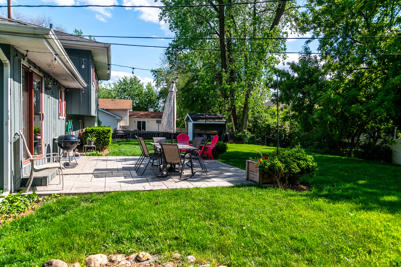 1N280 Morse Street, Carol Stream, IL 60188