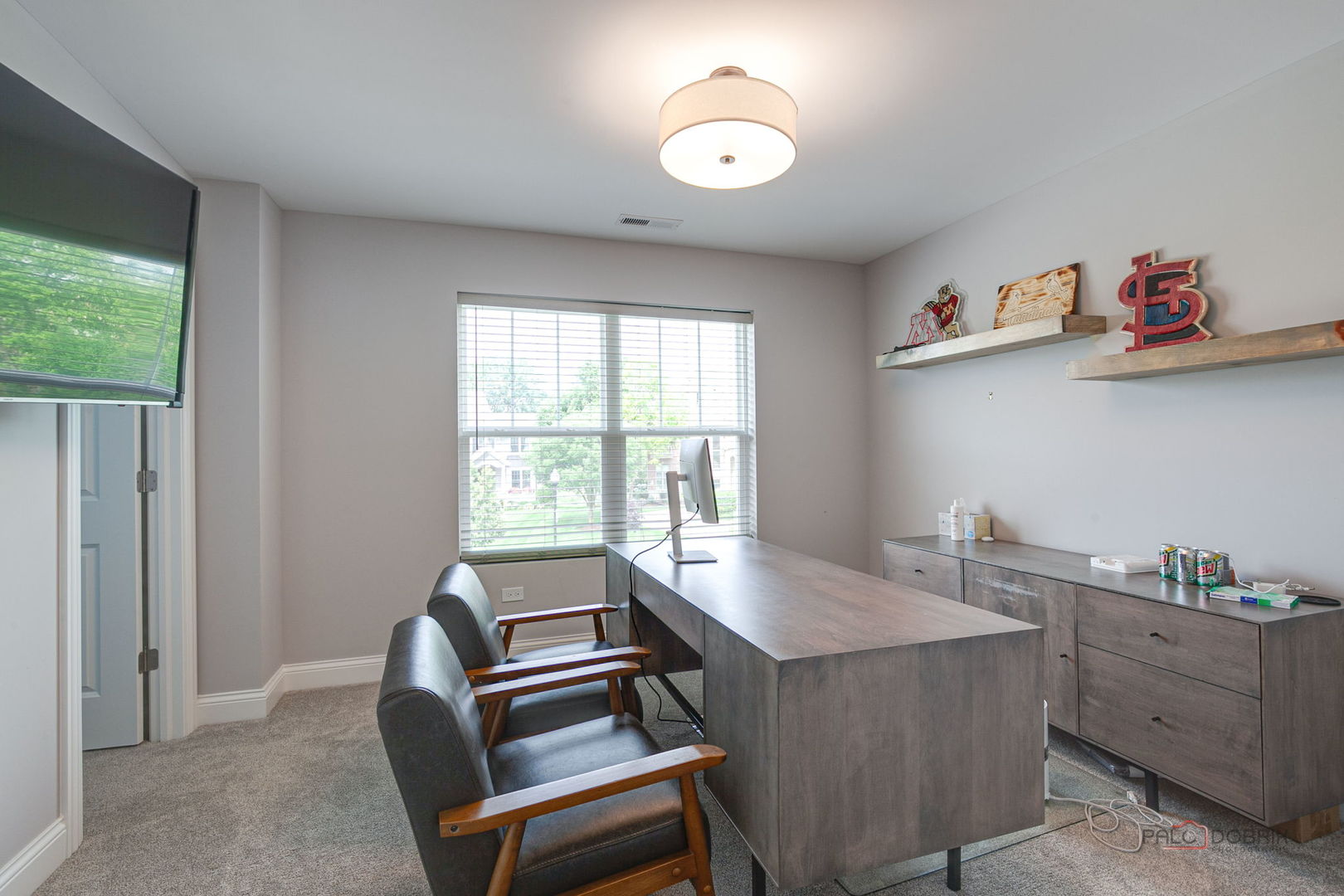 1945 N Lake Charles Drive, Vernon Hills, IL 60061
