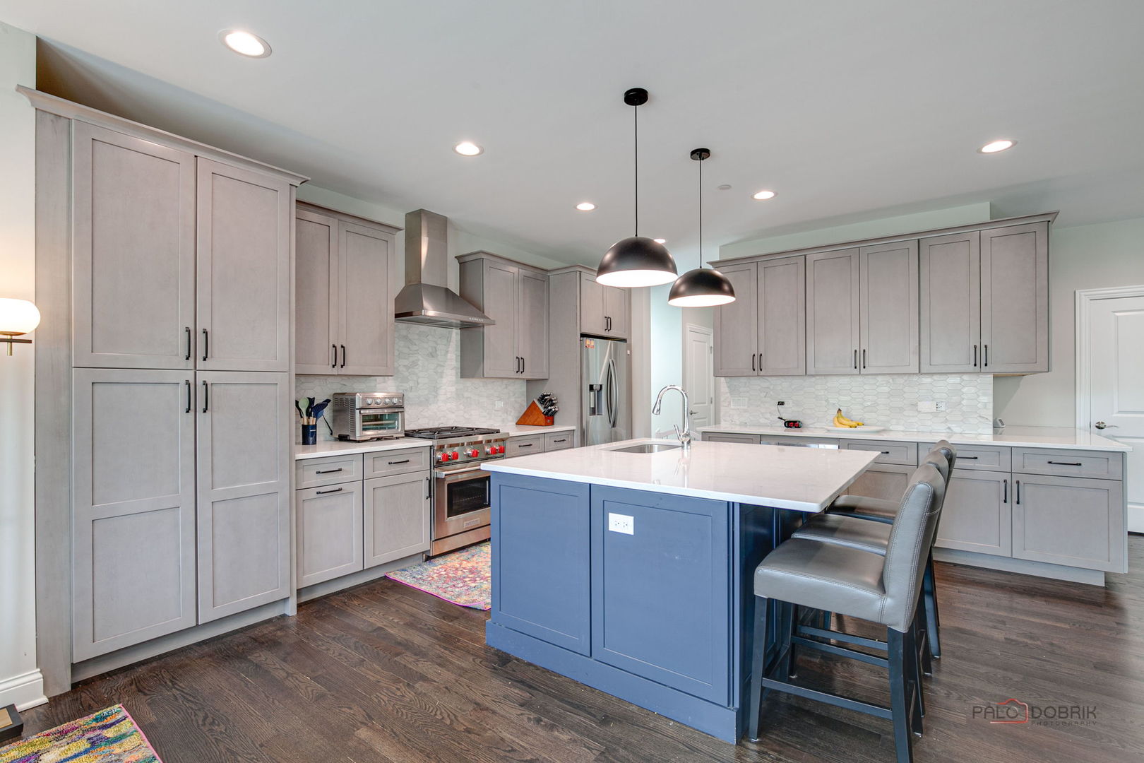 1945 N Lake Charles Drive, Vernon Hills, IL 60061