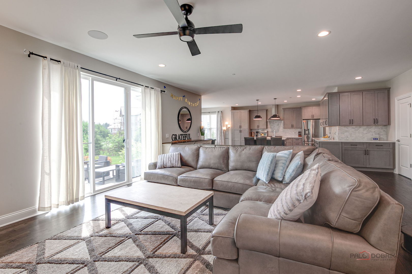 1945 N Lake Charles Drive, Vernon Hills, IL 60061