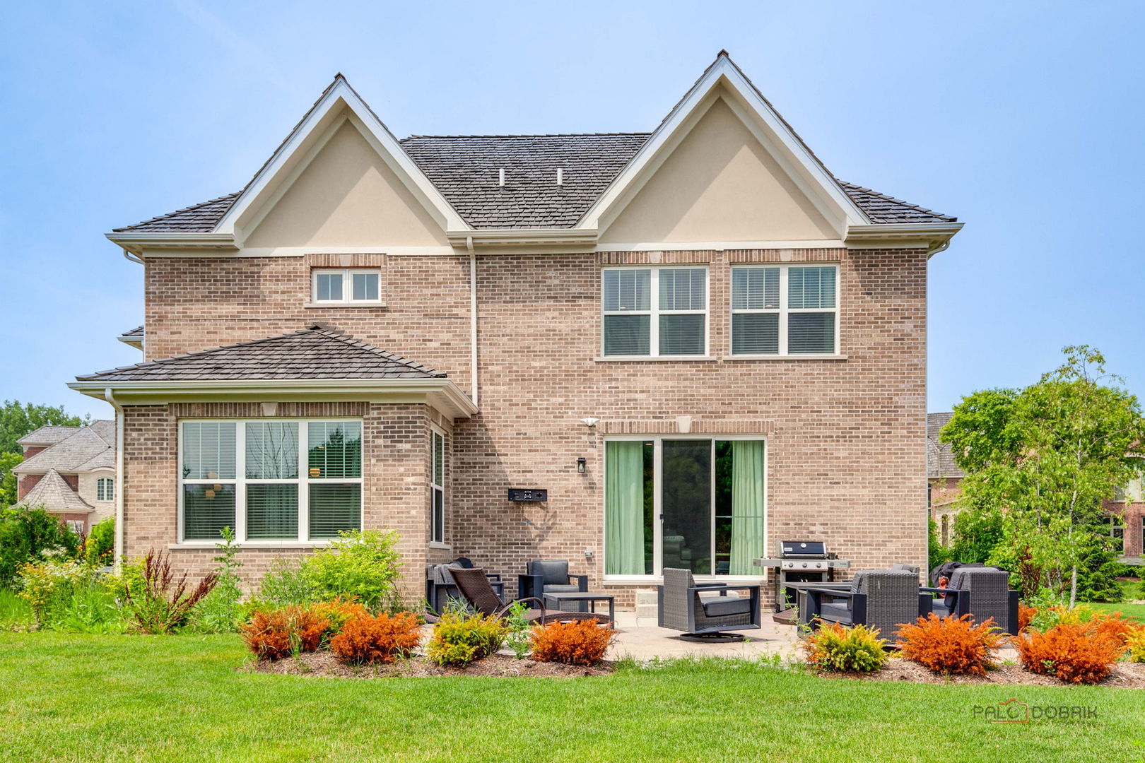 1945 N Lake Charles Drive, Vernon Hills, IL 60061