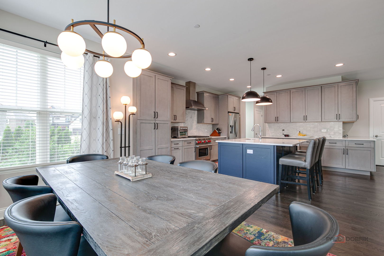 1945 N Lake Charles Drive, Vernon Hills, IL 60061