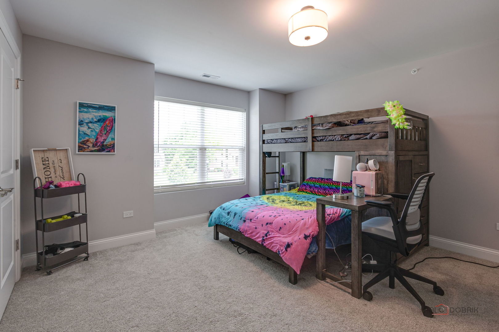 1945 N Lake Charles Drive, Vernon Hills, IL 60061