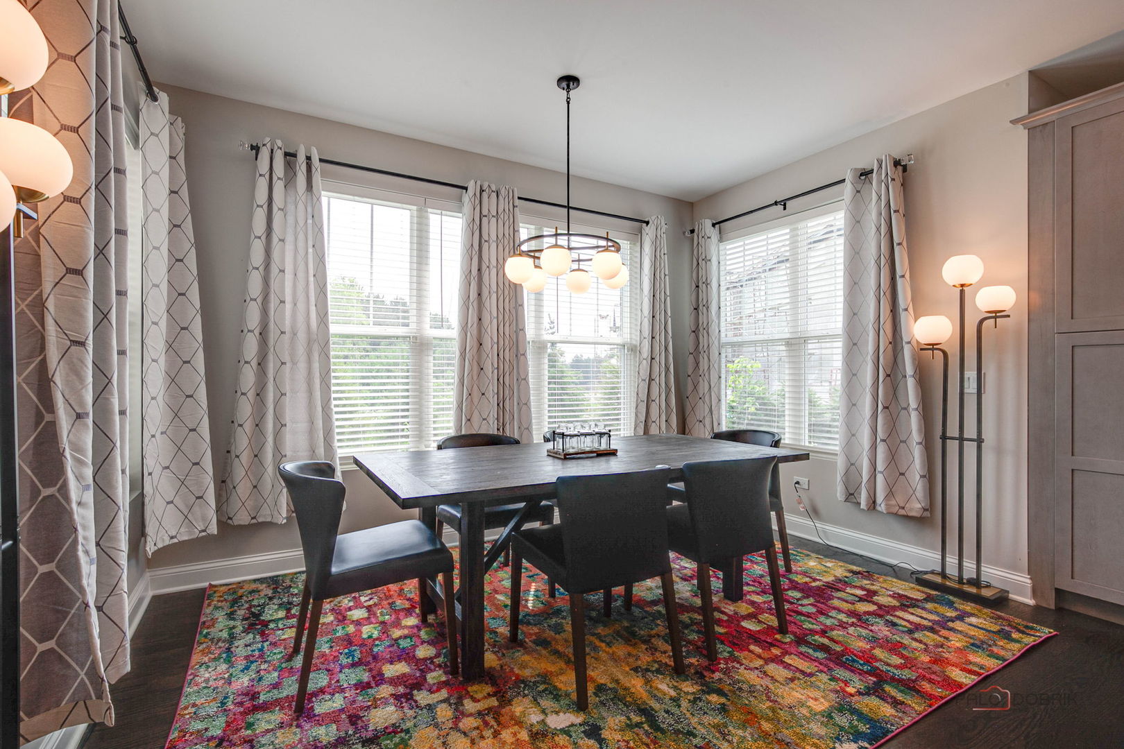 1945 N Lake Charles Drive, Vernon Hills, IL 60061