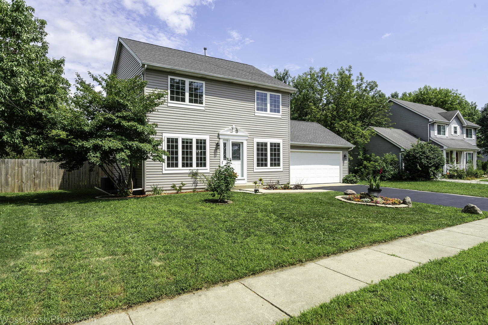 2004 Pine Drive, McHenry, IL 60051