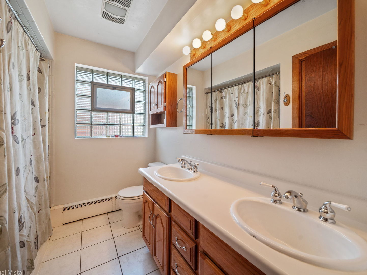 1865 Buckingham Avenue, Westchester, IL 60154