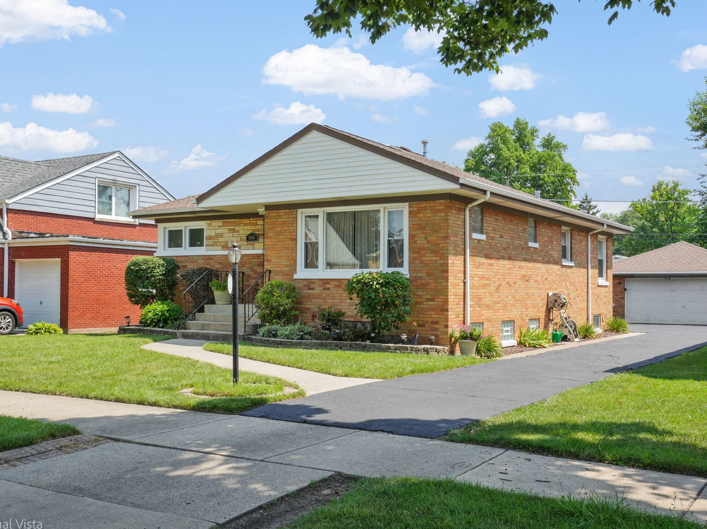 1865 Buckingham Avenue, Westchester, IL 60154